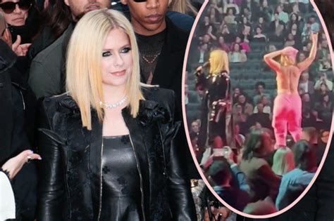 Avril Lavigne Flicks Topless Protestors Boob at JUNO Awards